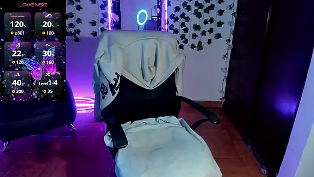 saray  jones online show from November 2025 03:07:02 PM