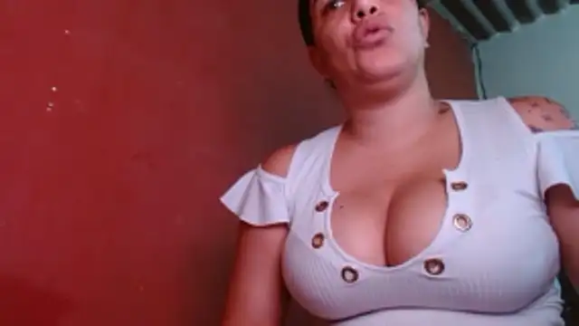 Tammyymilf online show from November 2025 05:24:01 PM