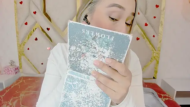 Lannajansen online show from February 2025 02:24:02 PM