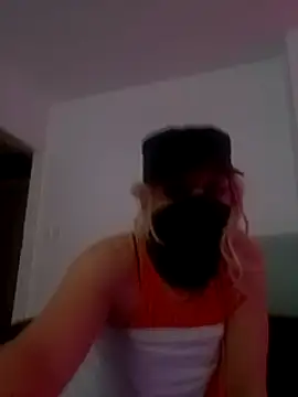 sandrahoeslut online show from February 2025 12:13:01 AM