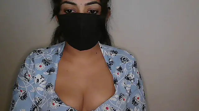 Snapshot of Reddy_Trisha chatting on February 2026 04:33:01 AM Reddy Trisha online show from February 2026 04:33:01 AM