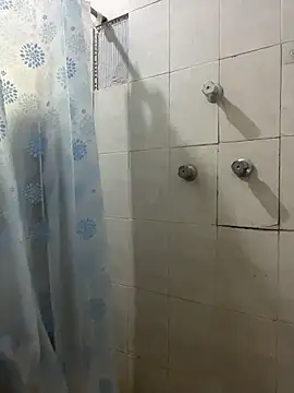 paullliliu online show from October 2025 08:35:01 AM