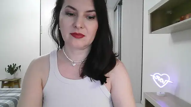 Victoria Glam online show from February 2025 07:55:01 PM