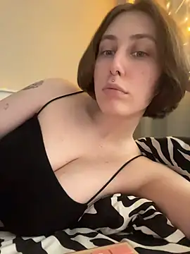 Molli Luv online show from June 2026 02:52:01 PM