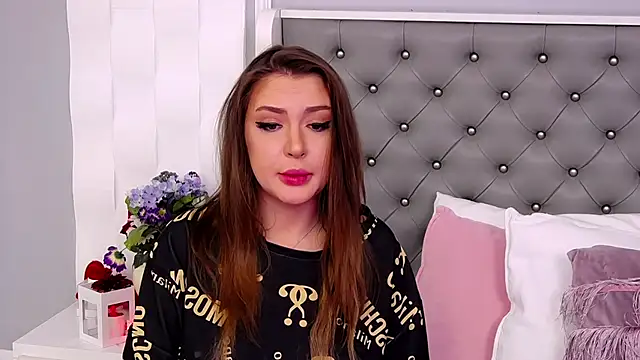 AlmaNoble online show from December 2025 08:38:01 PM