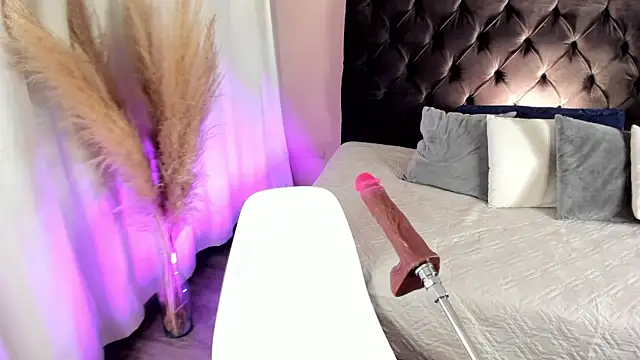 aniie west online show from September 2025 01:49:01 PM