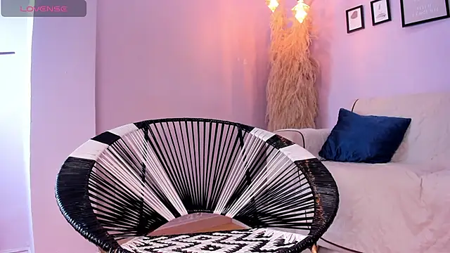 alana rossetti online show from September 2025 12:40:02 PM