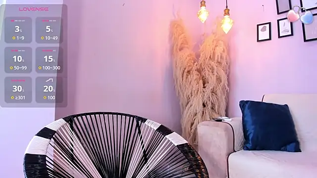 alana rossetti online show from November 2025 12:49:01 PM