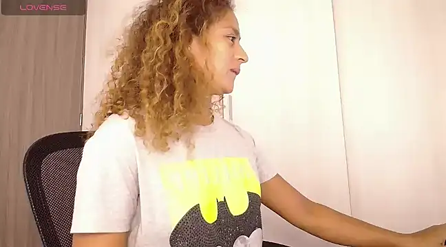 Snapshot of Zoedaniels chatting on January 2025 05:49:02 PM Zoedaniels online show from January 2025 05:49:02 PM