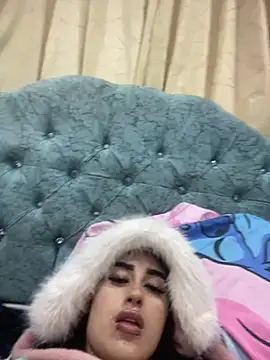 Snapshot of Girl_milk7 chatting on March 2025 11:21:01 AM Girl milk7 online show from March 2025 11:21:01 AM