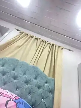 Snapshot of Girl_milk7 chatting on March 2025 05:43:02 AM Girl milk7 online show from March 2025 05:43:02 AM