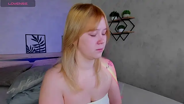 Amy Kimberlly online show from October 2025 12:08:02 AM