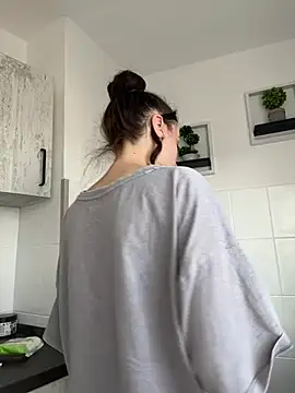 bunnythetailor online show from February 2025 07:24:02 AM