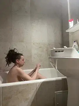 bunnythetailor online show from April 2026 08:11:02 PM