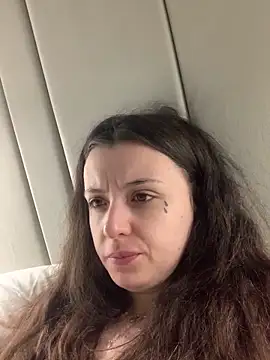 bunnythetailor online show from May 2026 11:56:01 PM