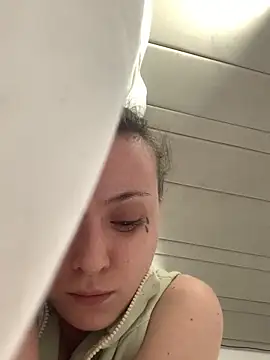 bunnythetailor online show from May 2026 12:01:02 PM