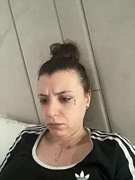 bunnythetailor online show from May 2026 06:41:02 AM
