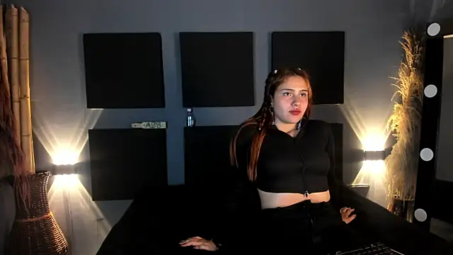 Nikki and Mayk online show from February 2025 02:26:02 AM