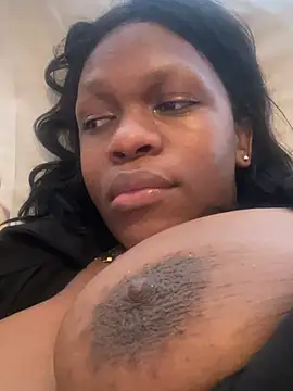 Boneca25 online show from February 2025 03:43:01 PM