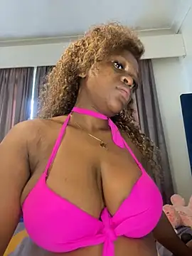 Boneca25 online show from February 2025 12:37:02 PM