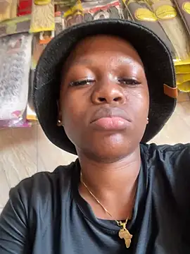 Boneca25 online show from February 2025 02:04:02 PM