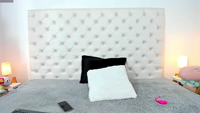 esmeralda06 online show from March 2025 03:15:02 PM