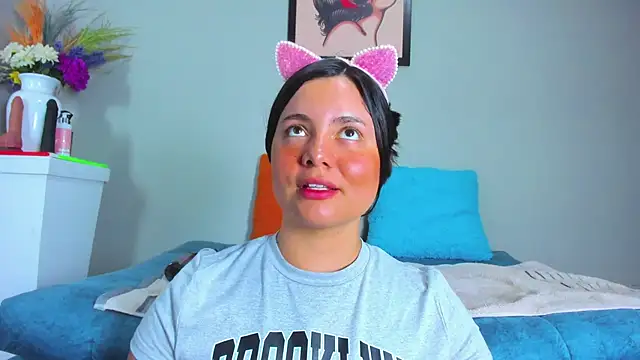 evaa greey online show from September 2025 08:01:01 PM