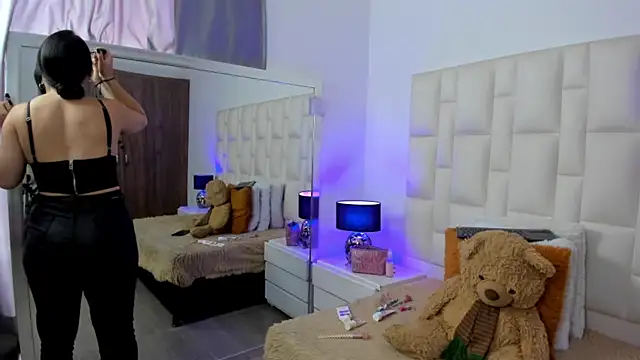 Ariana rouse online show from April 2026 06:12:02 PM