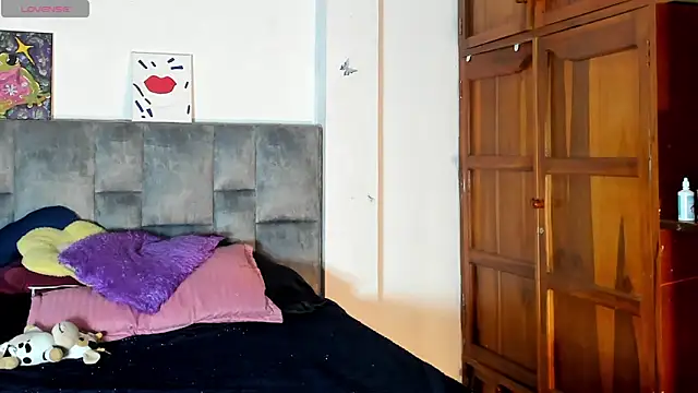 Isangel  online show from October 2025 02:23:02 AM