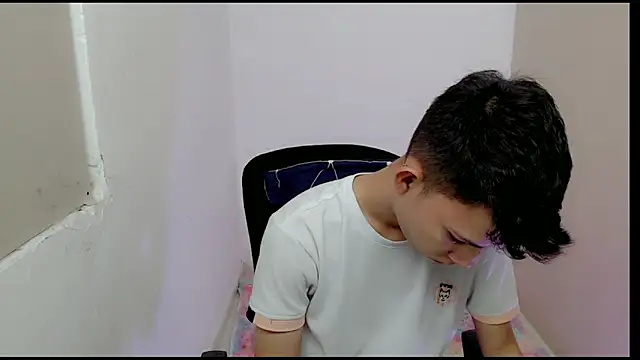 Alexxx lov online show from March 2025 12:26:02 PM