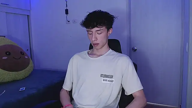 Juanmres online show from April 2026 07:59:01 PM