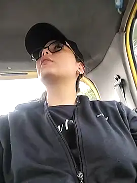 Vale Saenzz online show from March 2025 03:37:02 PM