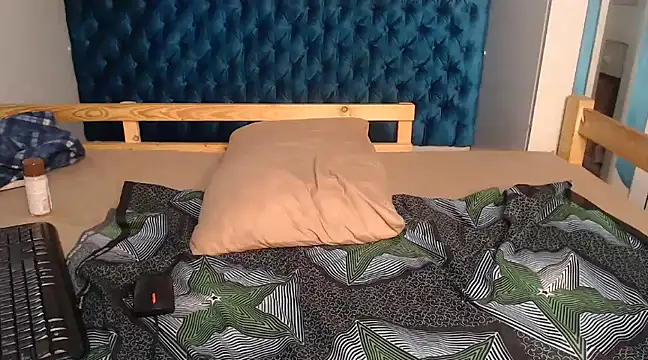 Snapshot of YoungDiva69 chatting on March 2025 06:27:01 AM YoungDiva69 online show from March 2025 06:27:01 AM