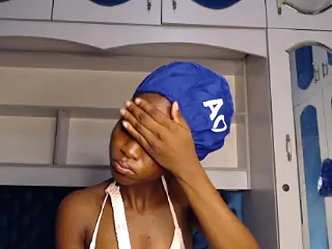 Snapshot of YoungDiva69 chatting on March 2025 12:15:02 AM YoungDiva69 online show from March 2025 12:15:02 AM