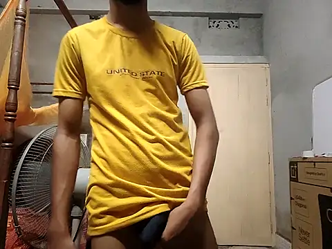 Snapshot of HomeCum chatting on September 2025 07:02:02 PM HomeCum online show from September 2025 07:02:02 PM