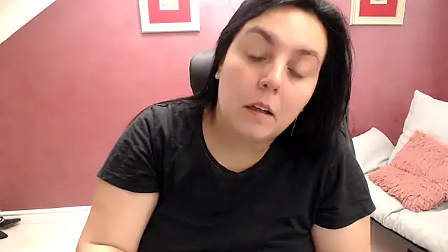 Wetandnaughtyxx online show from September 2025 07:08:01 AM