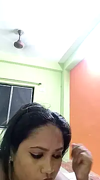 Snapshot of hornysania123 chatting on February 2025 09:04:02 PM hornysania123 online show from February 2025 09:04:02 PM