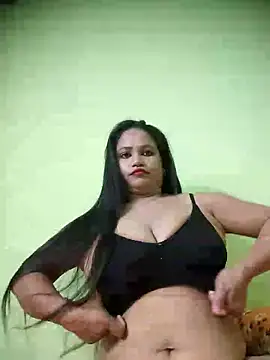 Snapshot of hornysania123 chatting on February 2025 06:21:01 PM hornysania123 online show from February 2025 06:21:01 PM