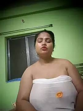 Snapshot of hornysania123 chatting on March 2025 09:13:02 PM hornysania123 online show from March 2025 09:13:02 PM