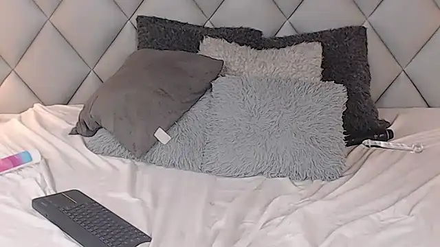 LalyCastro online show from February 2025 01:25:02 AM