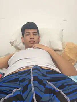 Santiago-Thompson online show from October 2025 03:33:02 PM