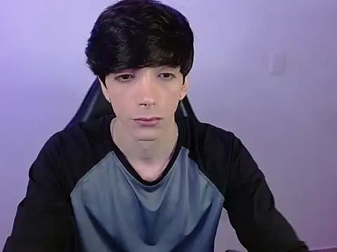 H3ll B0I online show from January 2026 03:54:01 AM