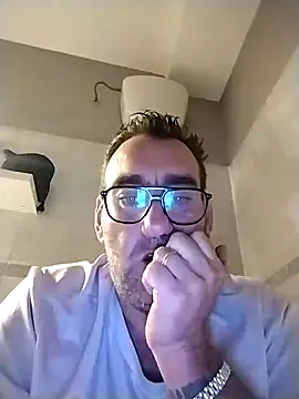 Snapshot of Hardasanut chatting on October 2025 10:08:01 PM Hardasanut online show from October 2025 10:08:01 PM