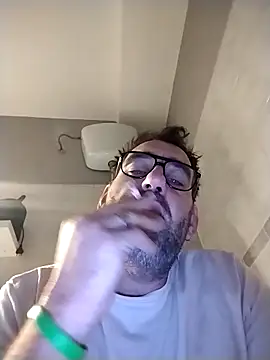 Snapshot of Hardasanut chatting on October 2025 05:08:01 AM Hardasanut online show from October 2025 05:08:01 AM