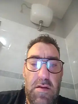 Snapshot of Hardasanut chatting on November 2025 08:25:02 PM Hardasanut online show from November 2025 08:25:02 PM