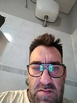 Snapshot of Hardasanut chatting on November 2025 08:36:02 PM Hardasanut online show from November 2025 08:36:02 PM