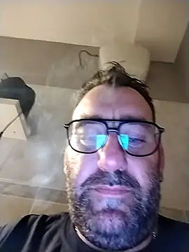 Snapshot of Hardasanut chatting on November 2025 10:44:02 PM Hardasanut online show from November 2025 10:44:02 PM