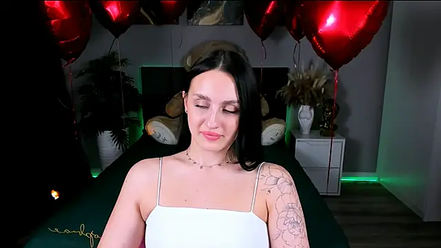 EmiliaBeynard online show from February 2025 04:35:01 PM