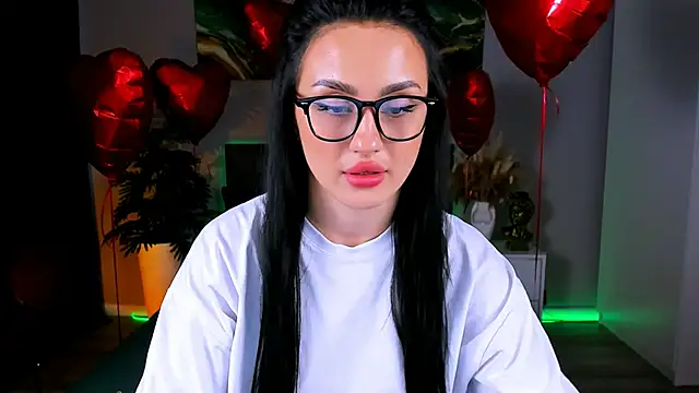 EmiliaBeynard online show from March 2025 01:54:01 PM