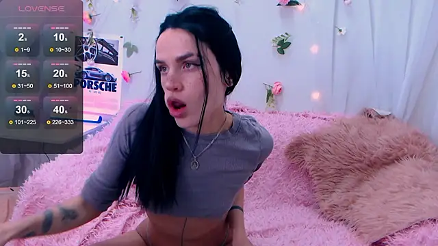 Snapshot of Holygirl_ chatting on February 2026 02:10:01 AM Holygirl online show from February 2026 02:10:01 AM